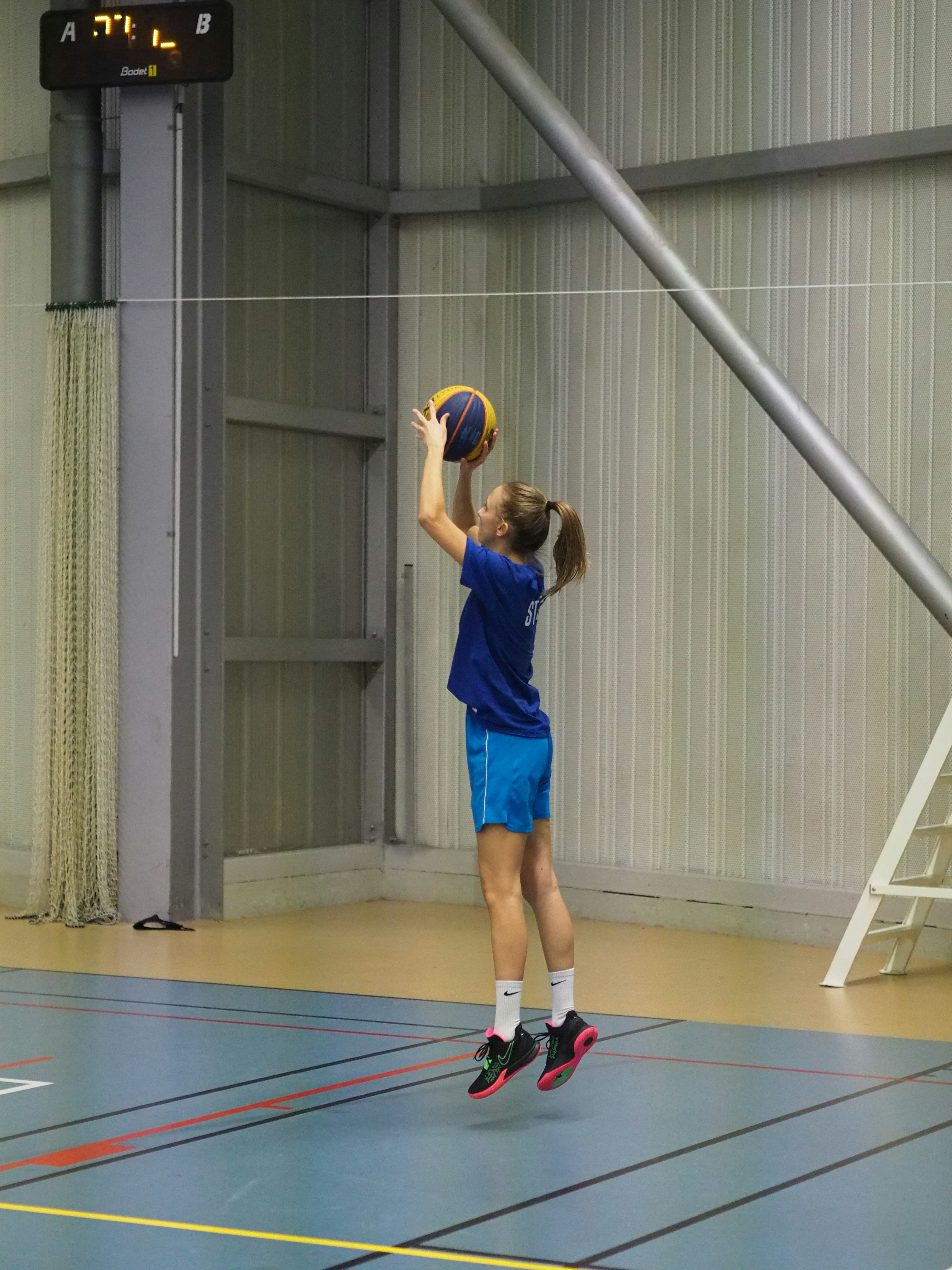 One-on-one private basketball lesson with a Calgary coach focused on shooting development
